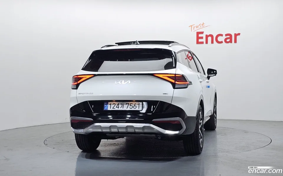 Kia Sportage Hybrid 2WD 2024 — миниатюра 4