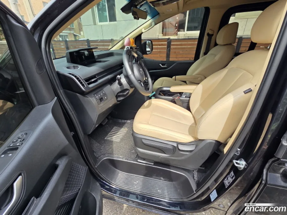 Hyundai Staria 5 2023 — миниатюра 2