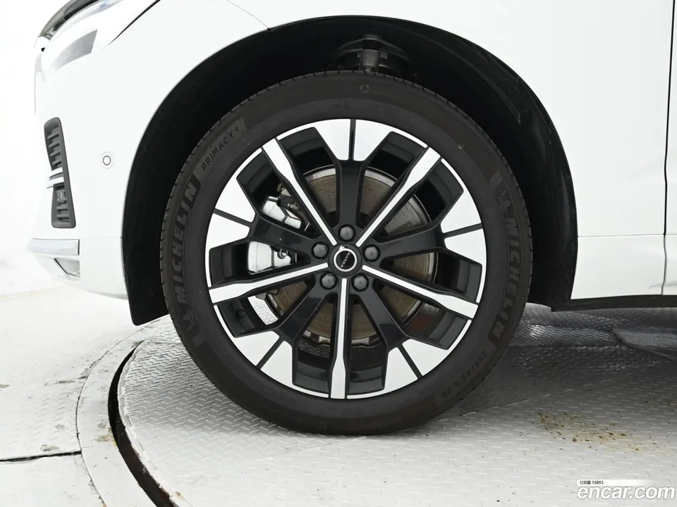 Volvo XC60 B5 2025 — миниатюра 2