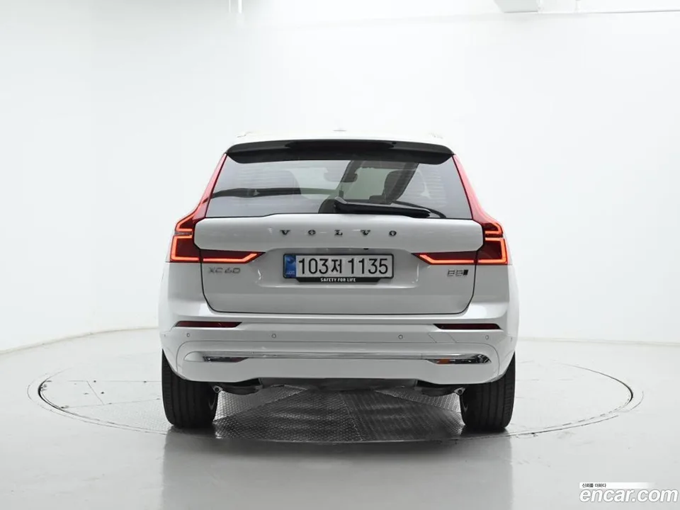 Volvo XC60 B5 2025 — миниатюра 4
