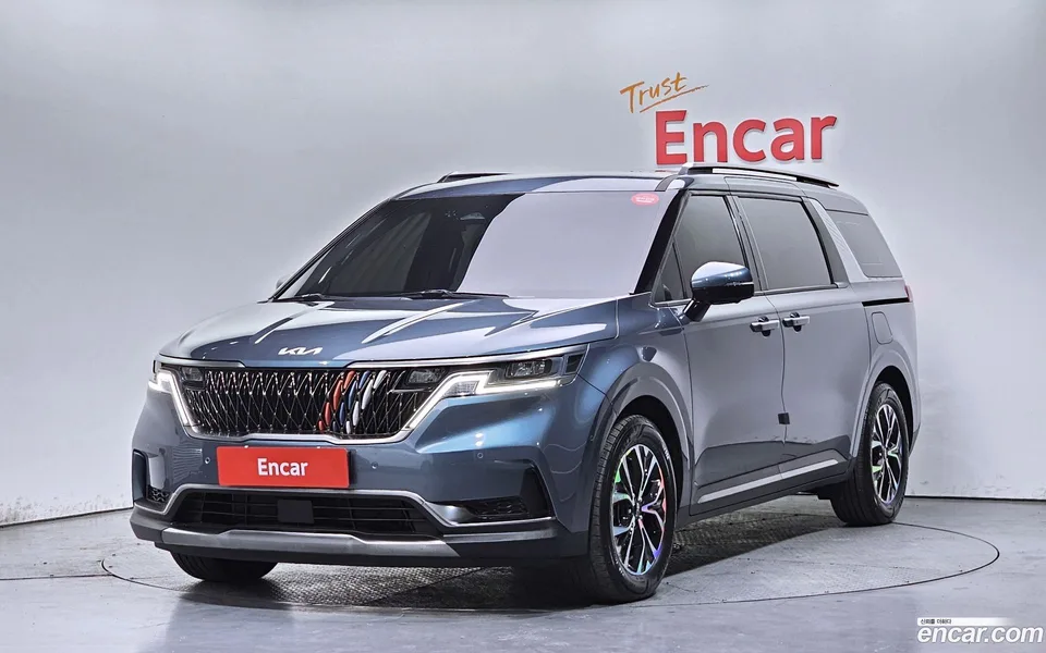 Kia Carnival 9 2022 — фото 1, купить с доставкой в Москву