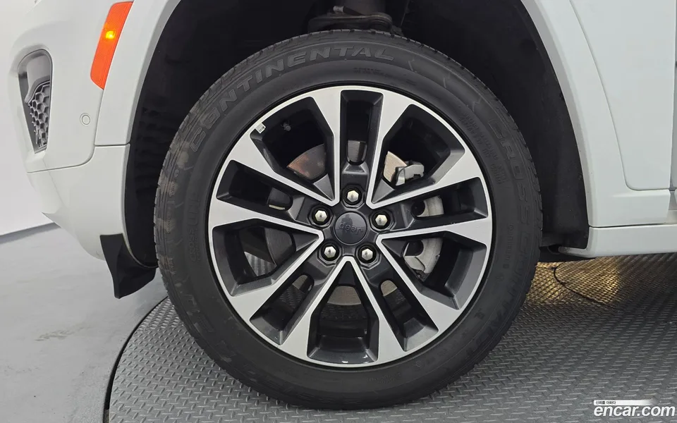 Jeep Grand Cherokee L 3.6 2022 — миниатюра 2