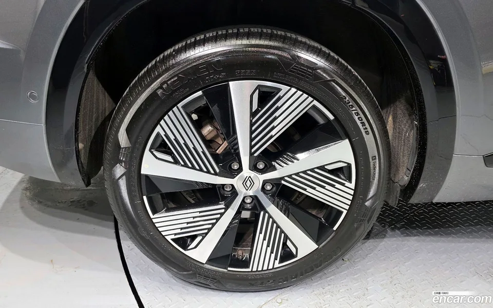 Renault Samsung Grand Koleos 1.5 E-TECH 2WD 2025 — миниатюра 2