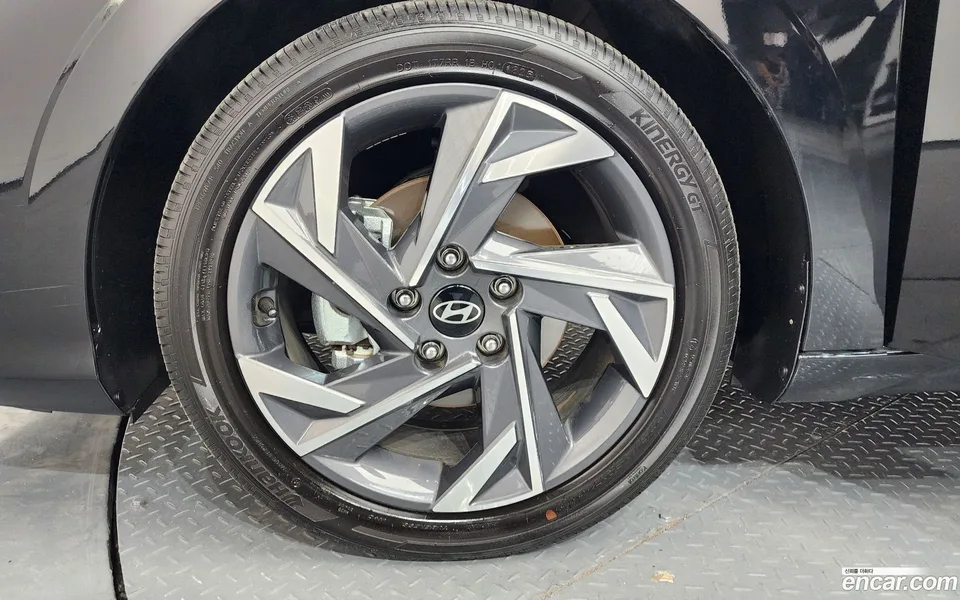 Hyundai Avante CN7 1.6 2025 — миниатюра 2