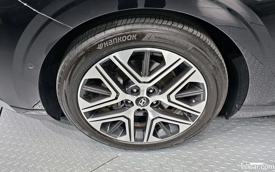 Hyundai Grandeur 2.5 2WD 2023 — миниатюра 2