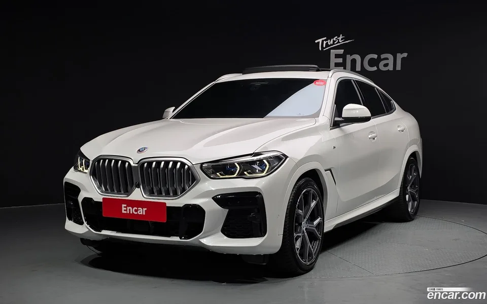 BMW X6 xDrive30d M 2022 — фото 1, купить с доставкой в Москву