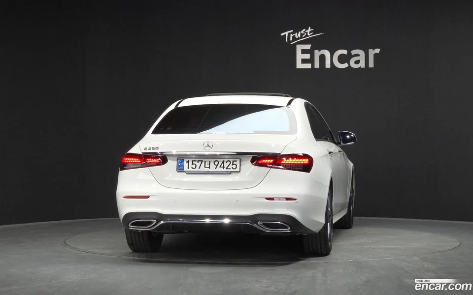 Mercedes-Benz E-Class E250 AMG Line 2023 — миниатюра 4