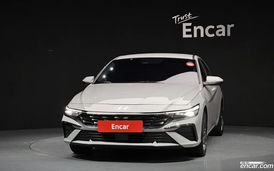 Hyundai Avante CN7 Hybrid 2024 — миниатюра 3