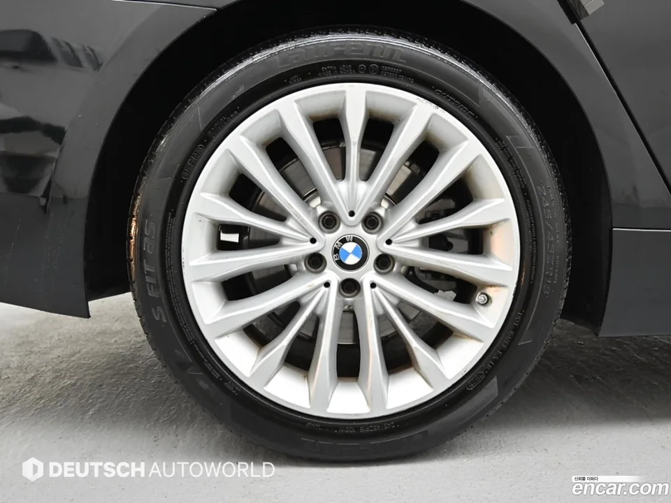 BMW 5 Series 523d xDrive 2022 — миниатюра 2