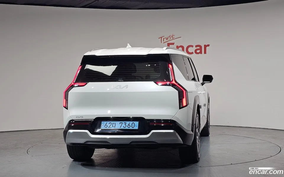 Kia EV9 4WD 2023 — миниатюра 4
