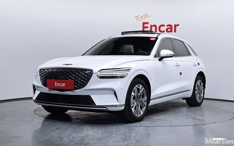 Genesis Electrified GV70 e-AWD 2022 — фото 1, купить с доставкой в Москву