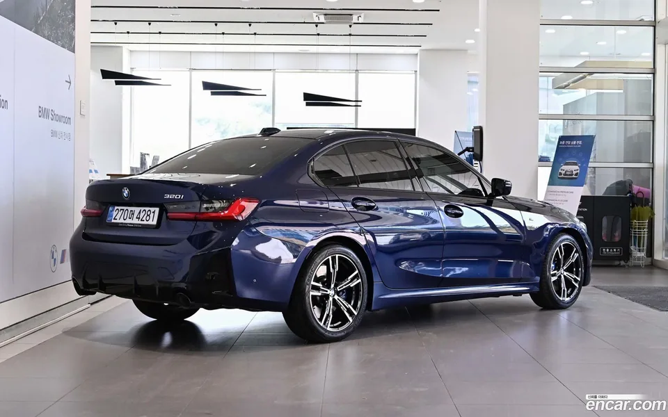 BMW 3 Series 320i M 2025 — миниатюра 4