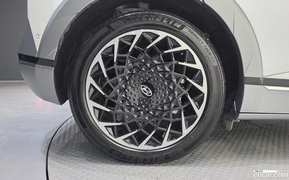 Hyundai Ioniq 5 2023 — миниатюра 2