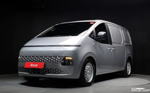 Hyundai Staria 2025 купить в Москве