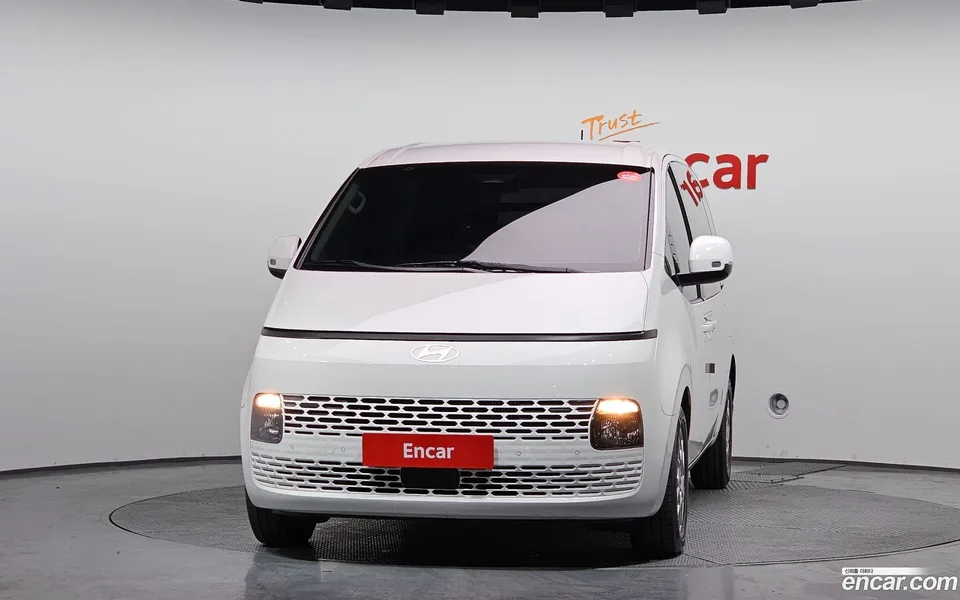 Hyundai Staria 5 2024 — миниатюра 3