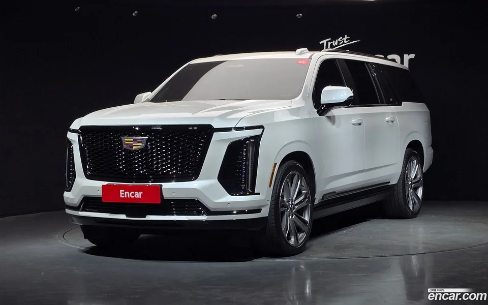 Cadillac Escalade 6.2 ESV 2025 — фото 1, купить с доставкой в Москву