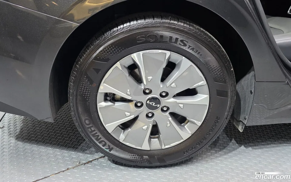Kia K5 Hybrid 2025 — миниатюра 5