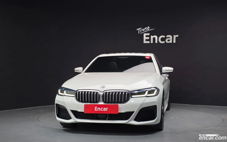 BMW 5 Series 530i M 2022 — миниатюра 3