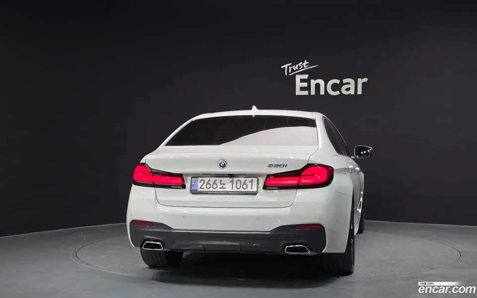 BMW 5 Series 530i M 2022 — миниатюра 4