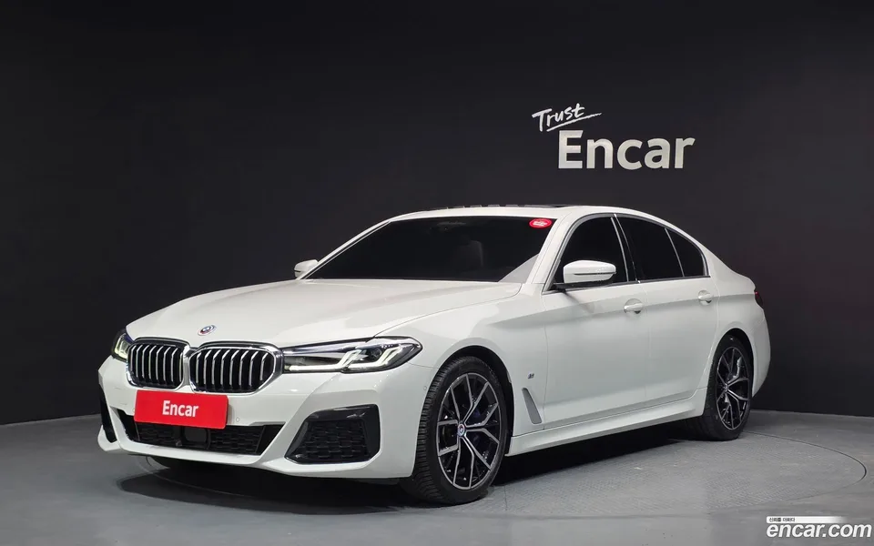 BMW 5 Series 530i M 2022 — фото 1, купить с доставкой в Москву