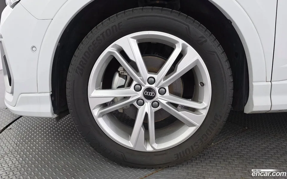 Audi Q3 35 TDI 2022 — миниатюра 5