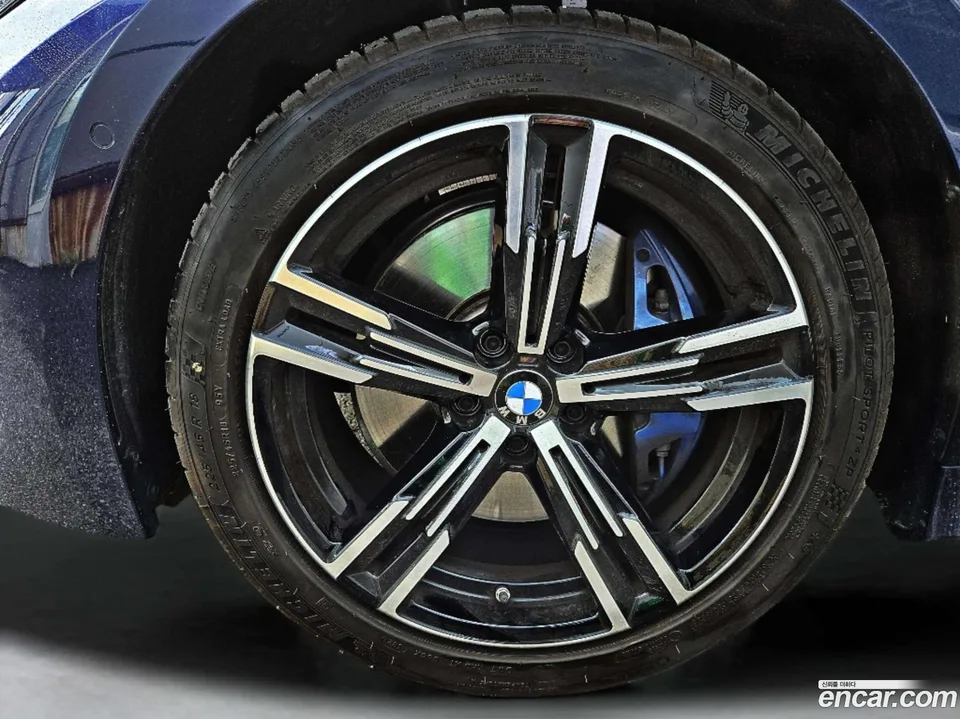 BMW 3 Series 320i M 2025 — миниатюра 2
