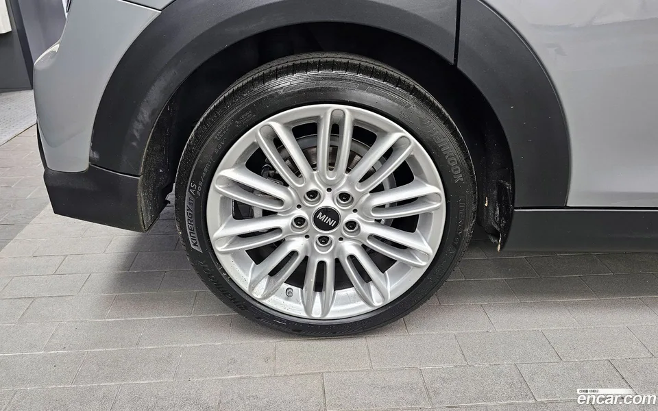 MINI Cooper 5 2022 — миниатюра 2