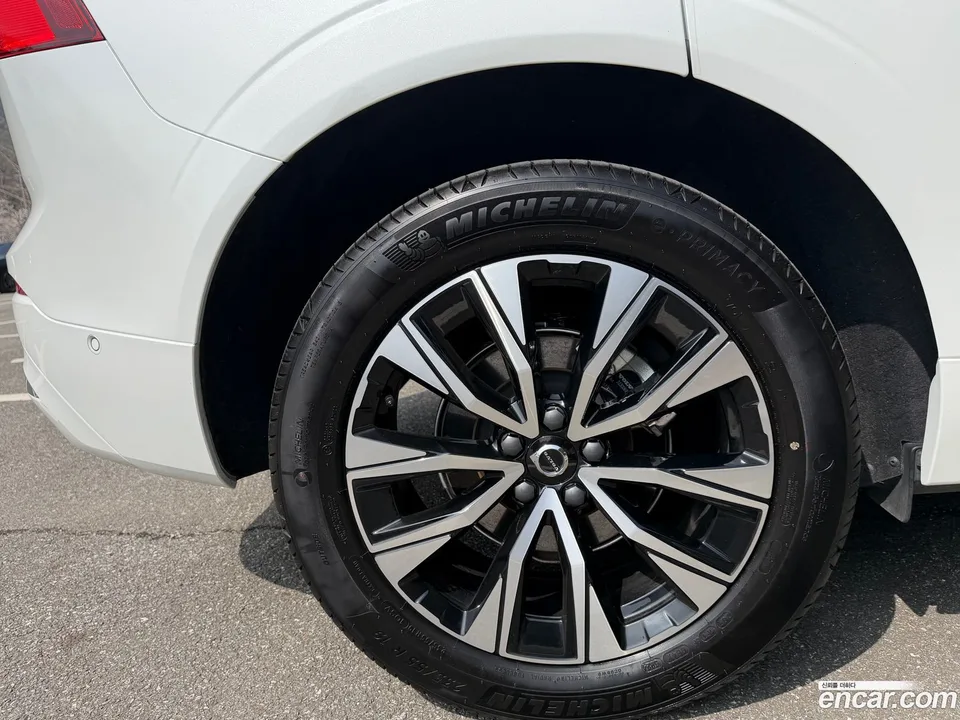 Volvo XC60 B5 2025 — миниатюра 2