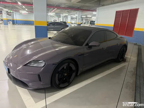 Porsche Taycan 2025 buy in Moscow