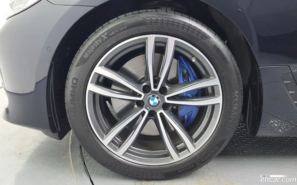BMW 6 Series GT 620d M 2024 — миниатюра 5