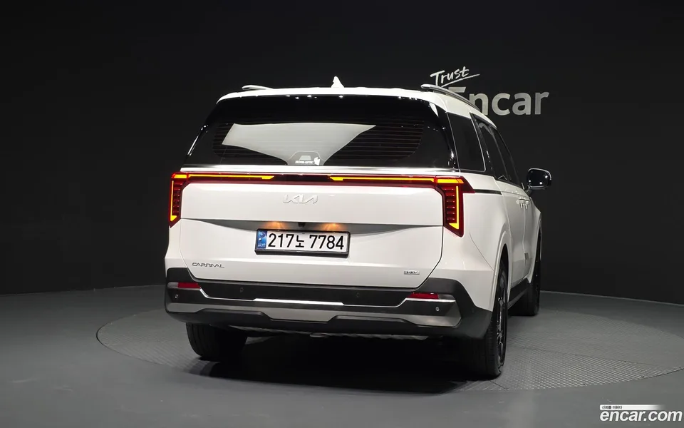 Kia Carnival HEV 9 2024 — thumbnail 4