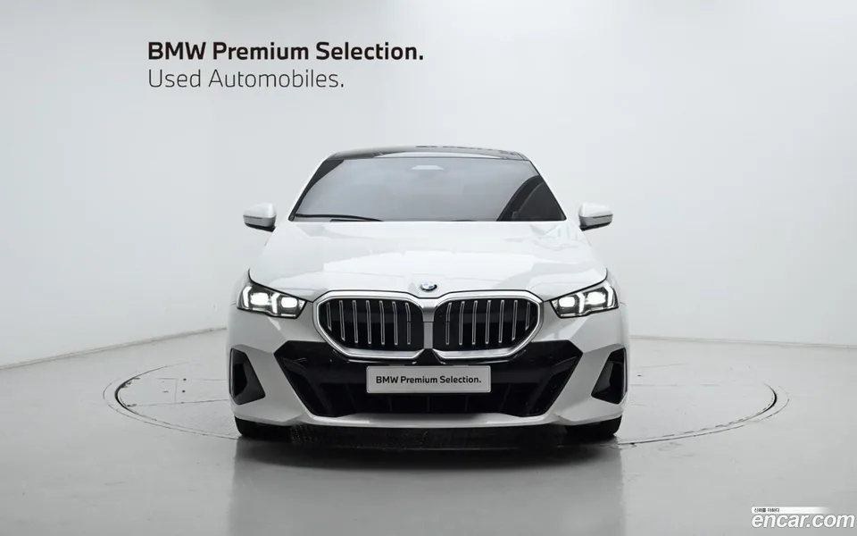 BMW 5 Series 520i M 2025 — миниатюра 3