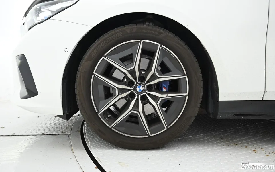 BMW 5 Series 520i M 2025 — миниатюра 5