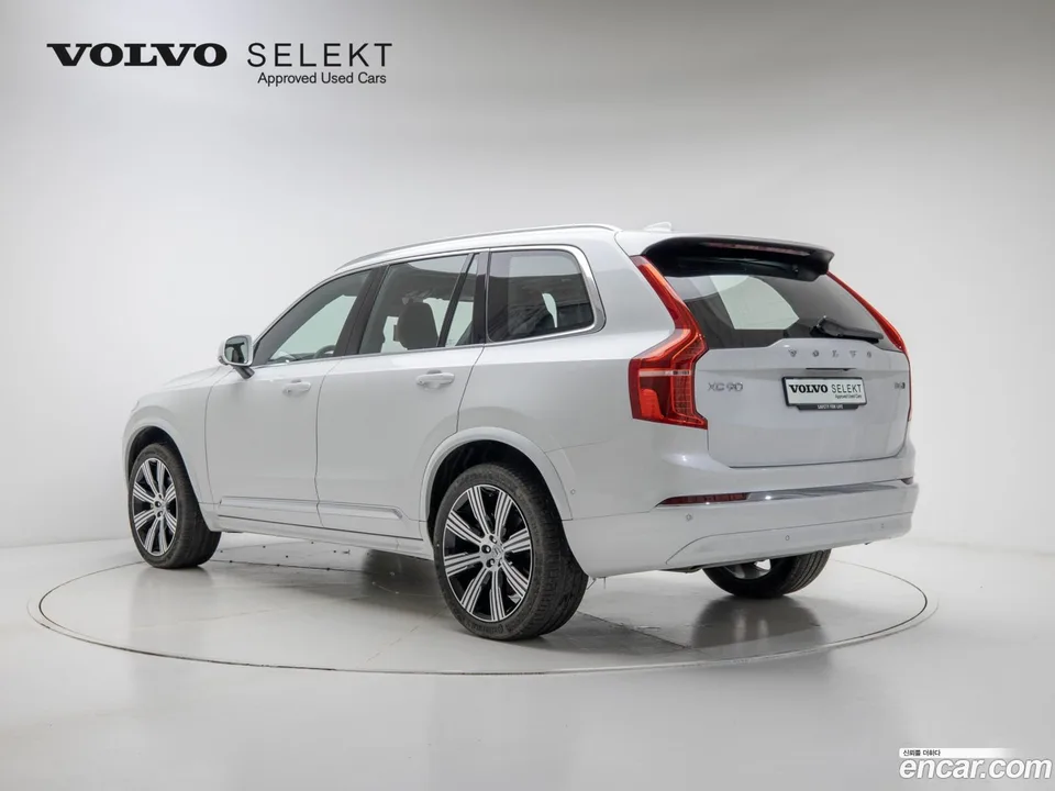Volvo XC90 B6 2025 — миниатюра 4