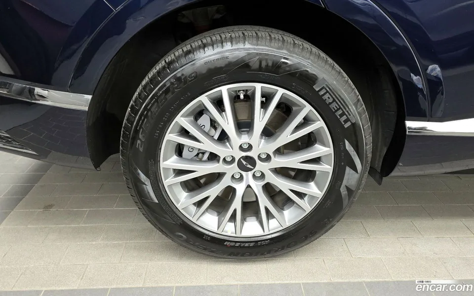 Genesis GV80 2.5T 2WD 2023 — миниатюра 2