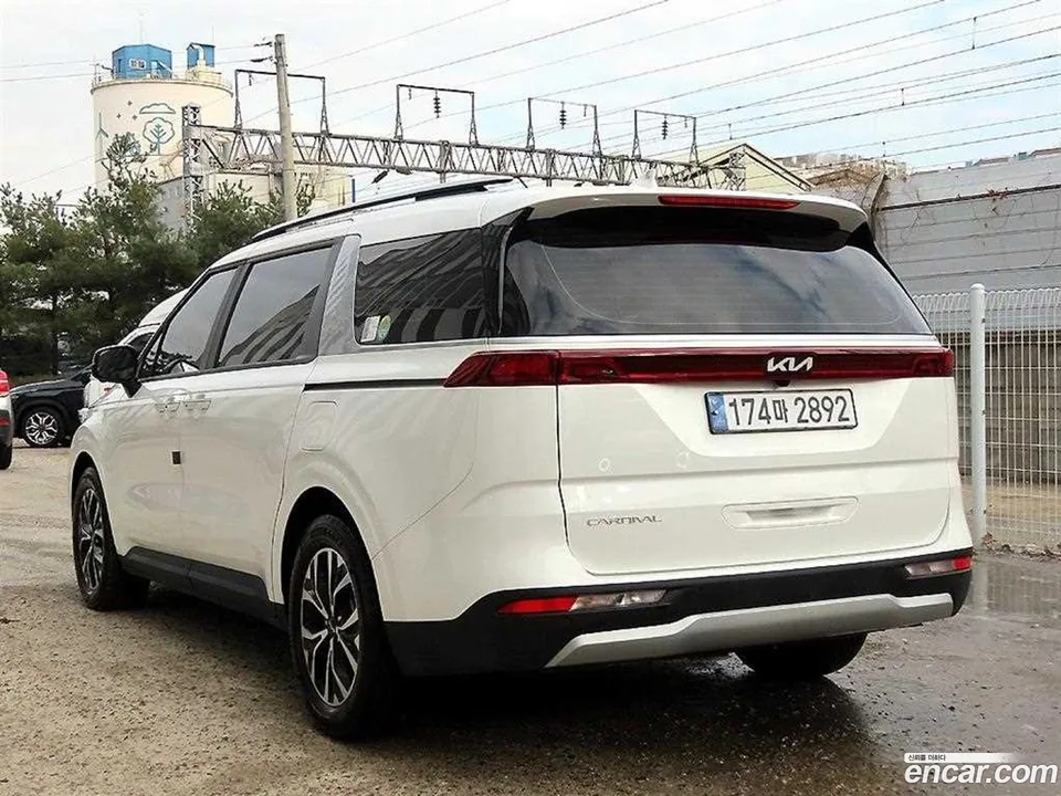 Kia Carnival 9 2023 — миниатюра 3