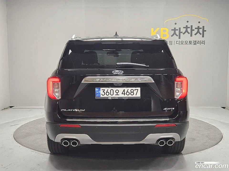 Ford Explorer 3.0 4WD 2022 — миниатюра 2