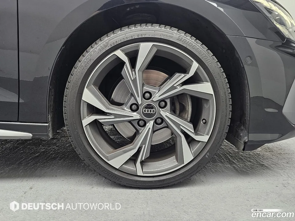Audi A3 (8Y) 40 TFSI 2023 — миниатюра 5