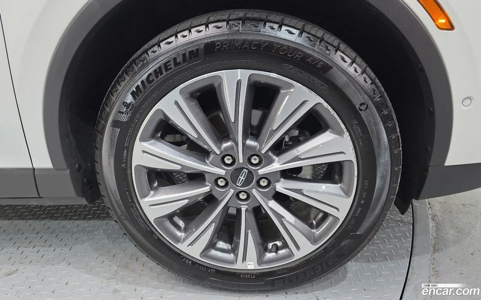 Lincoln Corsair 2.0 AWD 2022 — миниатюра 2