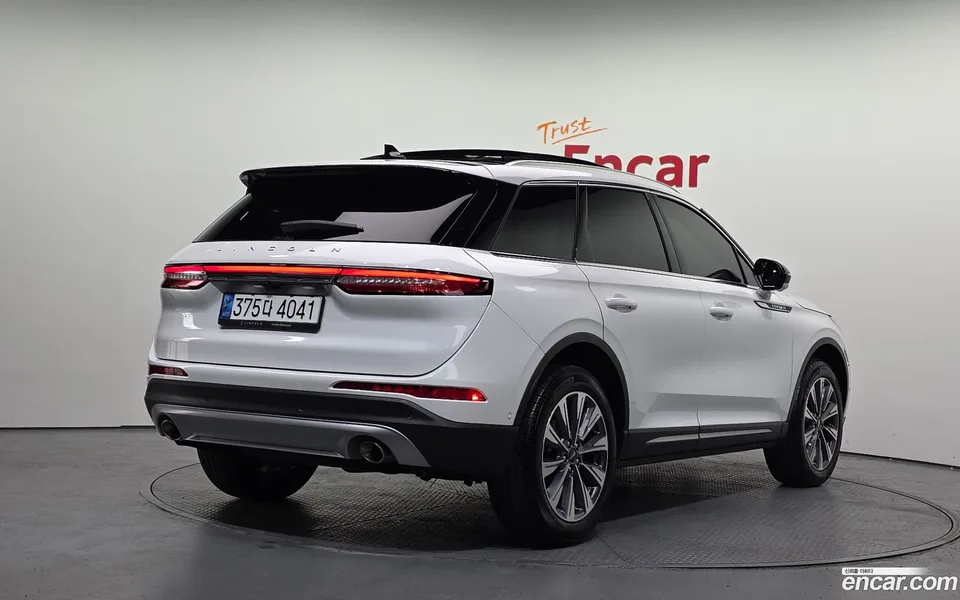 Lincoln Corsair 2.0 AWD 2022 — фото 1, купить с доставкой в Москву