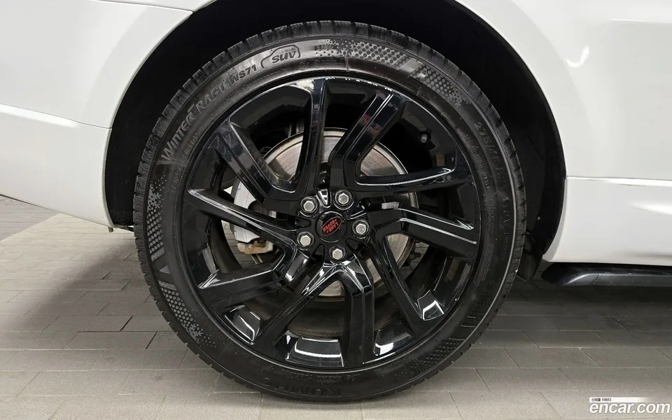 Land Rover 2 P360 HSE 2022 — миниатюра 2