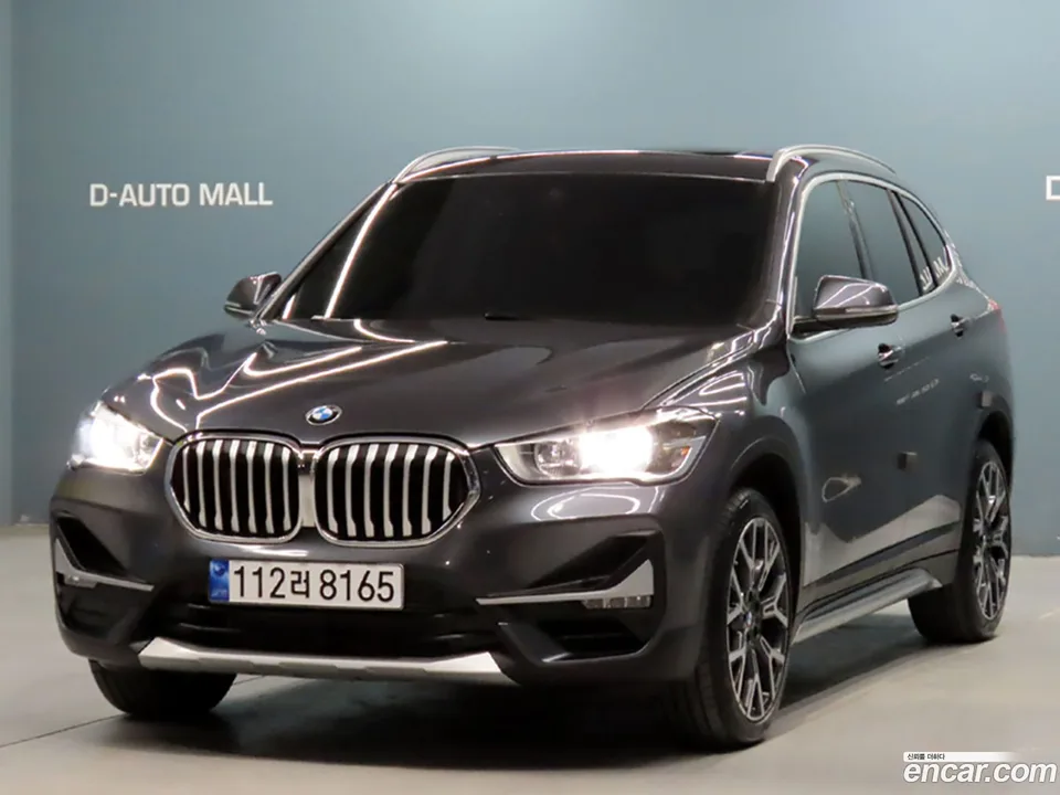 BMW X1 xDrive 20i xLine 2022 — фото 1, купить с доставкой в Москву