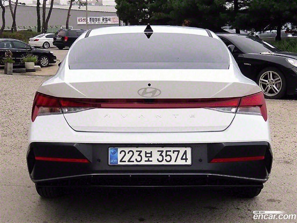Hyundai Avante CN7 Hybrid 2025 — миниатюра 4