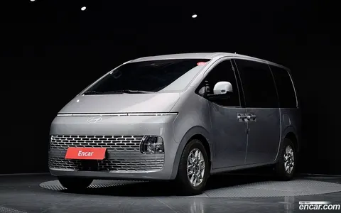 Hyundai Staria 2025 buy in Moscow
