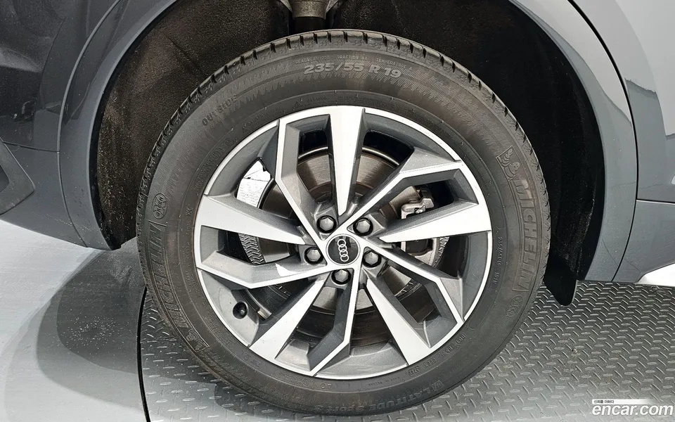 Audi Q5 45 TFSI 2023 — миниатюра 5