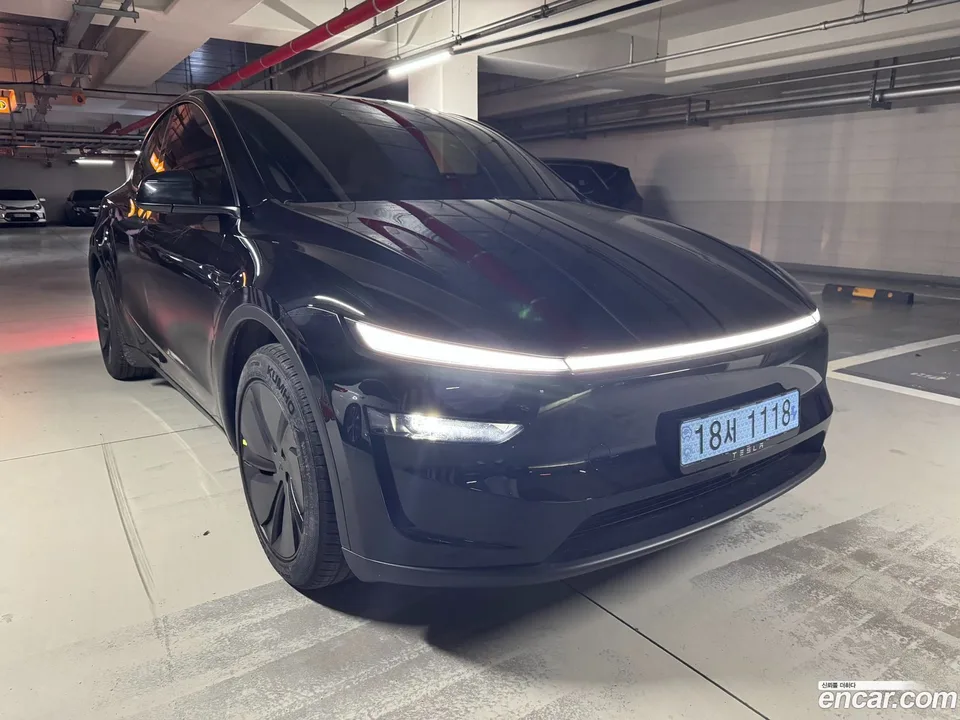 Tesla Model Y RWD 2025 — фото 1, купить с доставкой в Москву