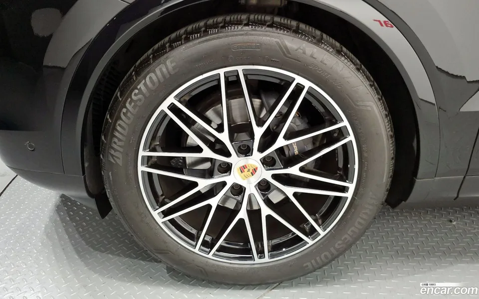 Porsche Cayenne 3.0 2024 — миниатюра 5