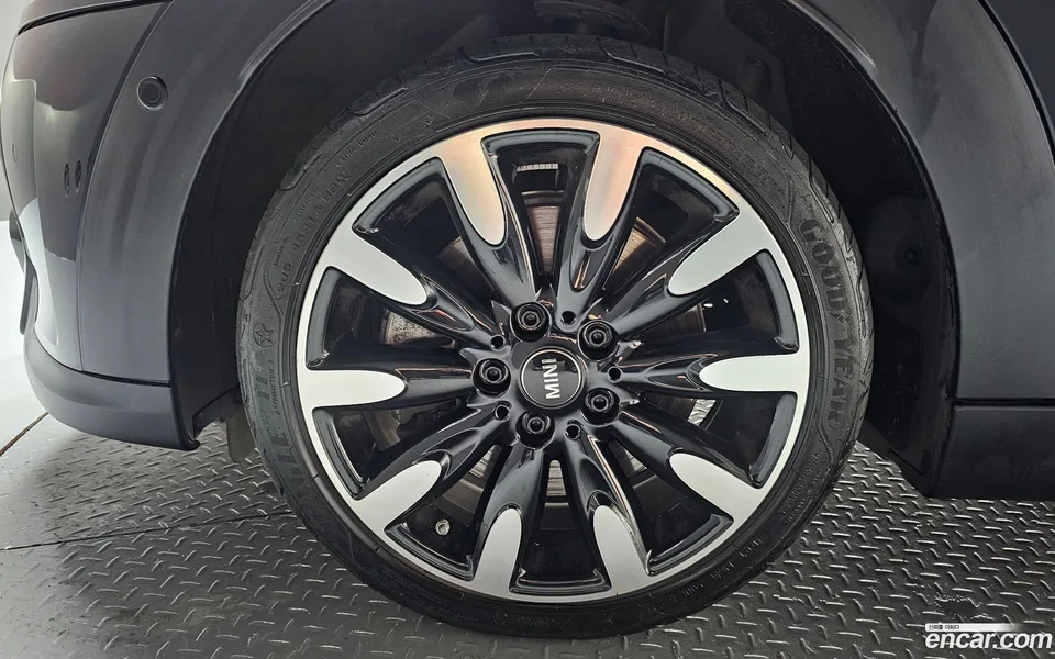 MINI Cooper S 5 2022 — миниатюра 2
