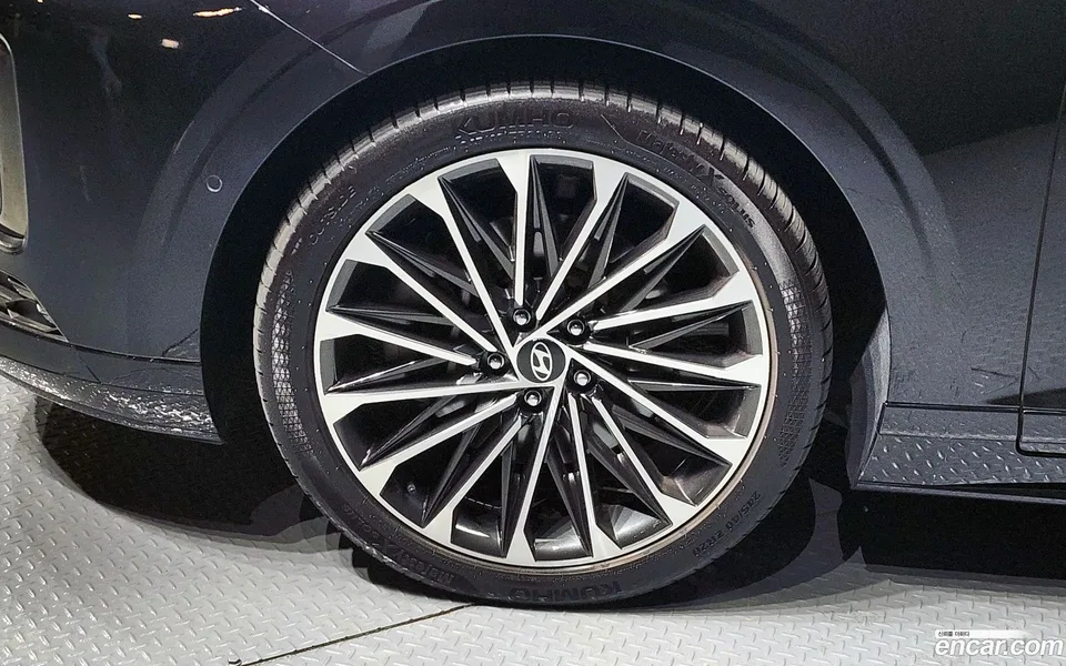 Hyundai Grandeur 3.5 4WD 2023 — миниатюра 2