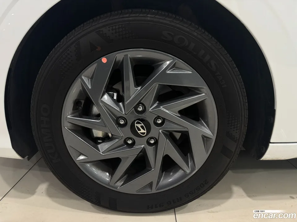 Hyundai Avante CN7 1.6 2024 — миниатюра 2